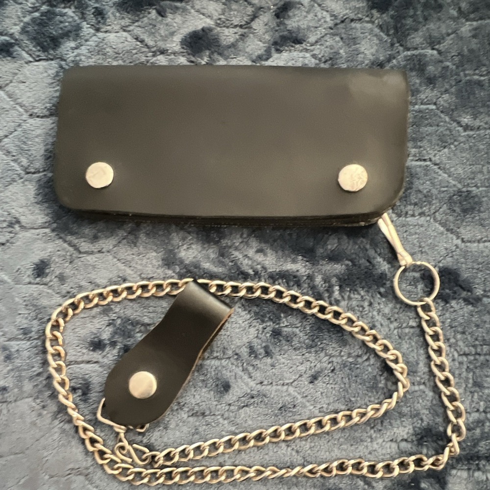 Men's Black/Silver Chain Wallet with Snap Closure, Credit Card Folding
